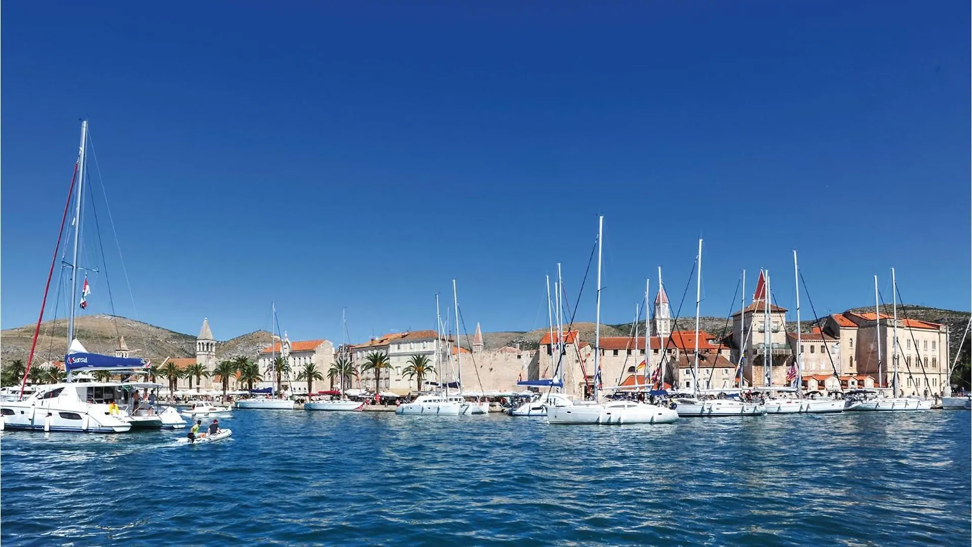 Beautiful Apartment In Okrug Gornji With Wifi Trogir